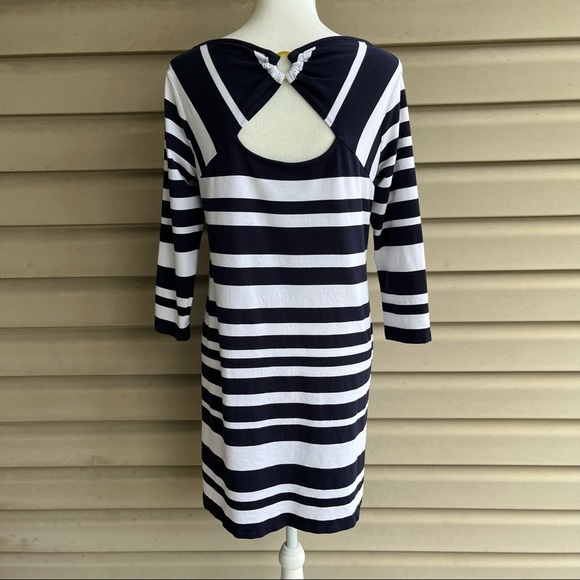 •Crown & Ivy• Striped Keyhole Back Dress - Size Medium - Picture 5 of 8